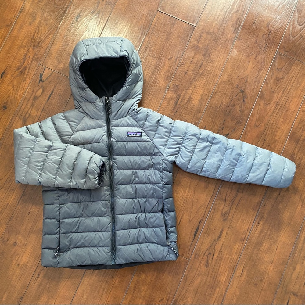 Patagonia | Kids’ Reversible Down Sweater Hoody (XS 5-6)
